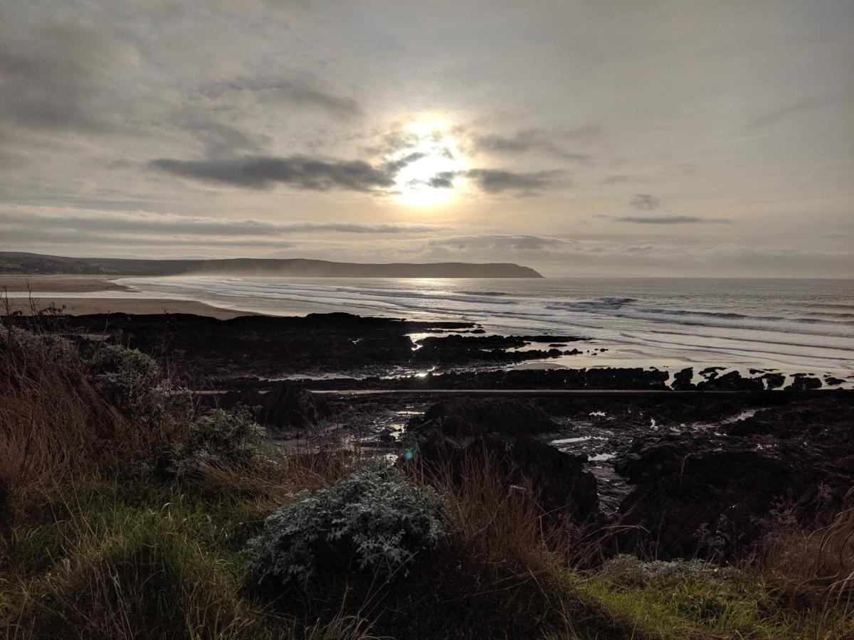 2 Middlecombe - Luxury Apartment At Byron Woolacombe, Only 4 Minute Walk To Woolacombe Beach! Eksteriør bilde